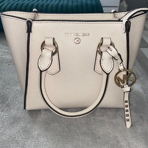 Michale Kors small handbag